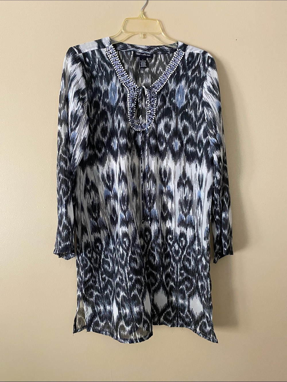 Beaded V-Neck Black & White Patterned Women’s Tunic